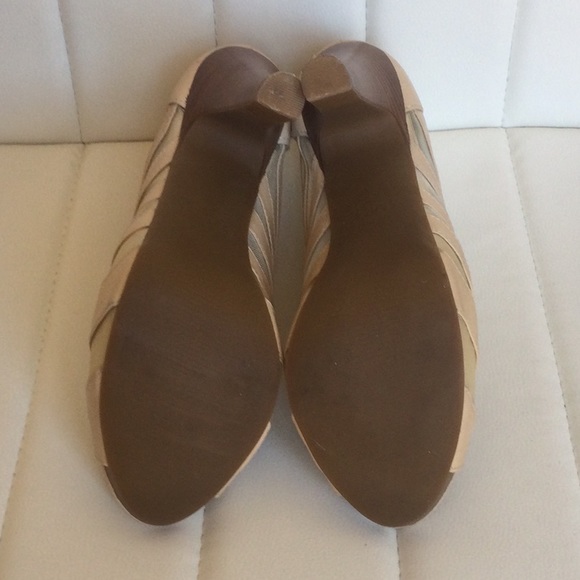 EUC Michael Kors 8.5M Bone/Silver Leather Mesh Open Toe Heels - Picture 11 of 16